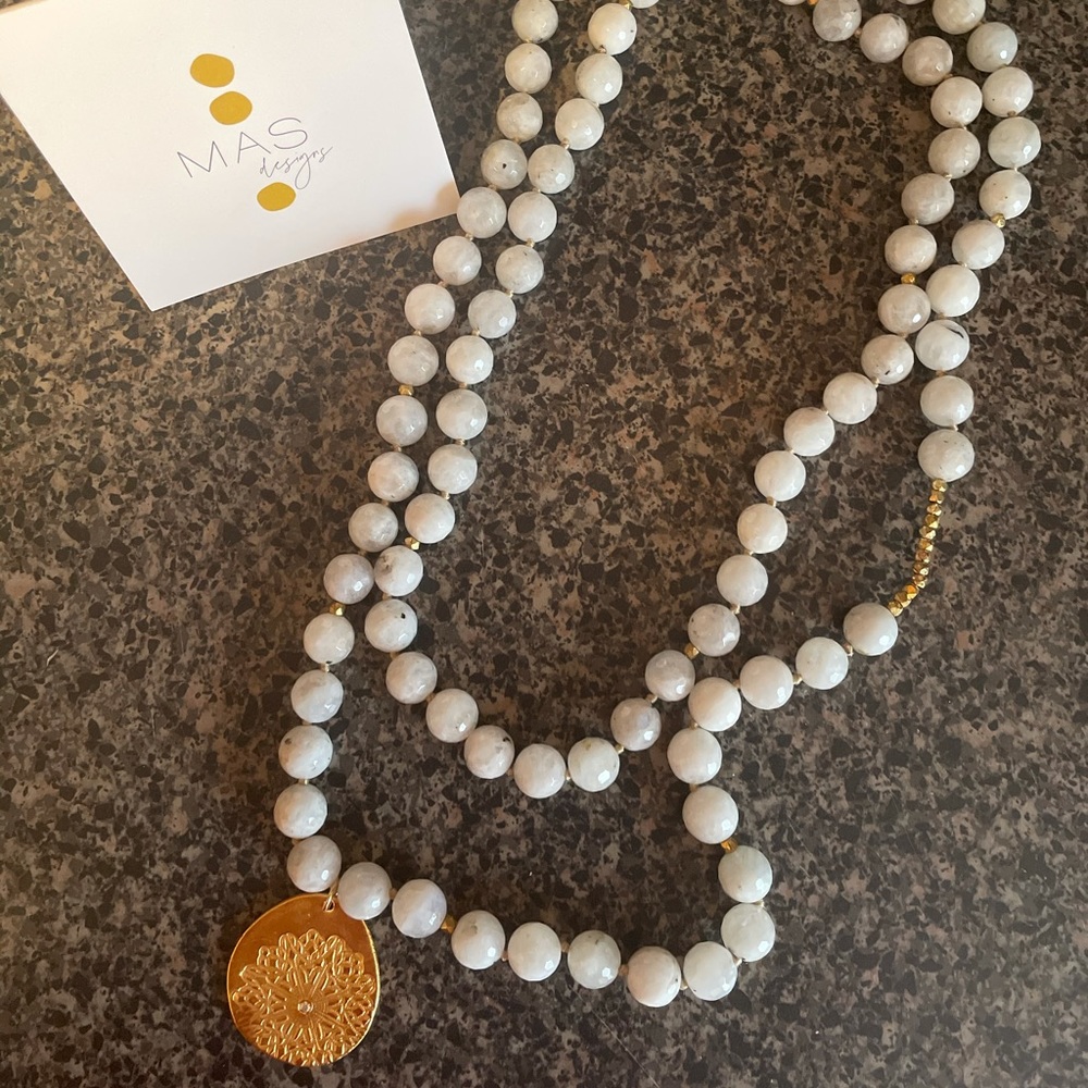 GENUINE MOONSTONE LAYER NECKLACE💕 - Picture 3 of 5